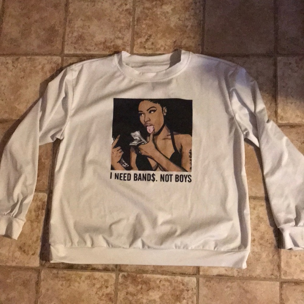 Women’s lightweight sweater